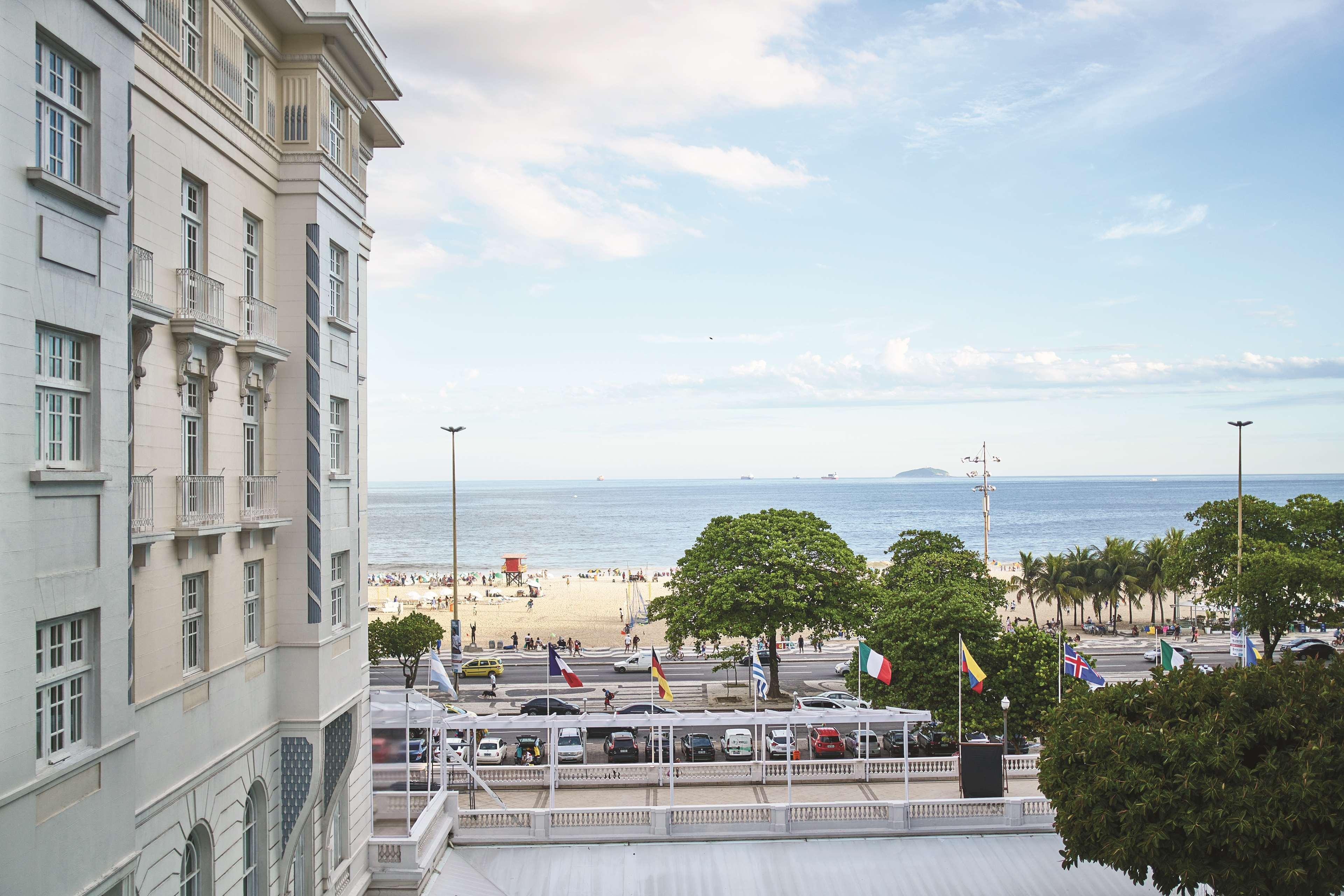 Copacabana Palace, A Belmond Hotel, Rio De Janeiro Exterior foto View of the beach from the hotel